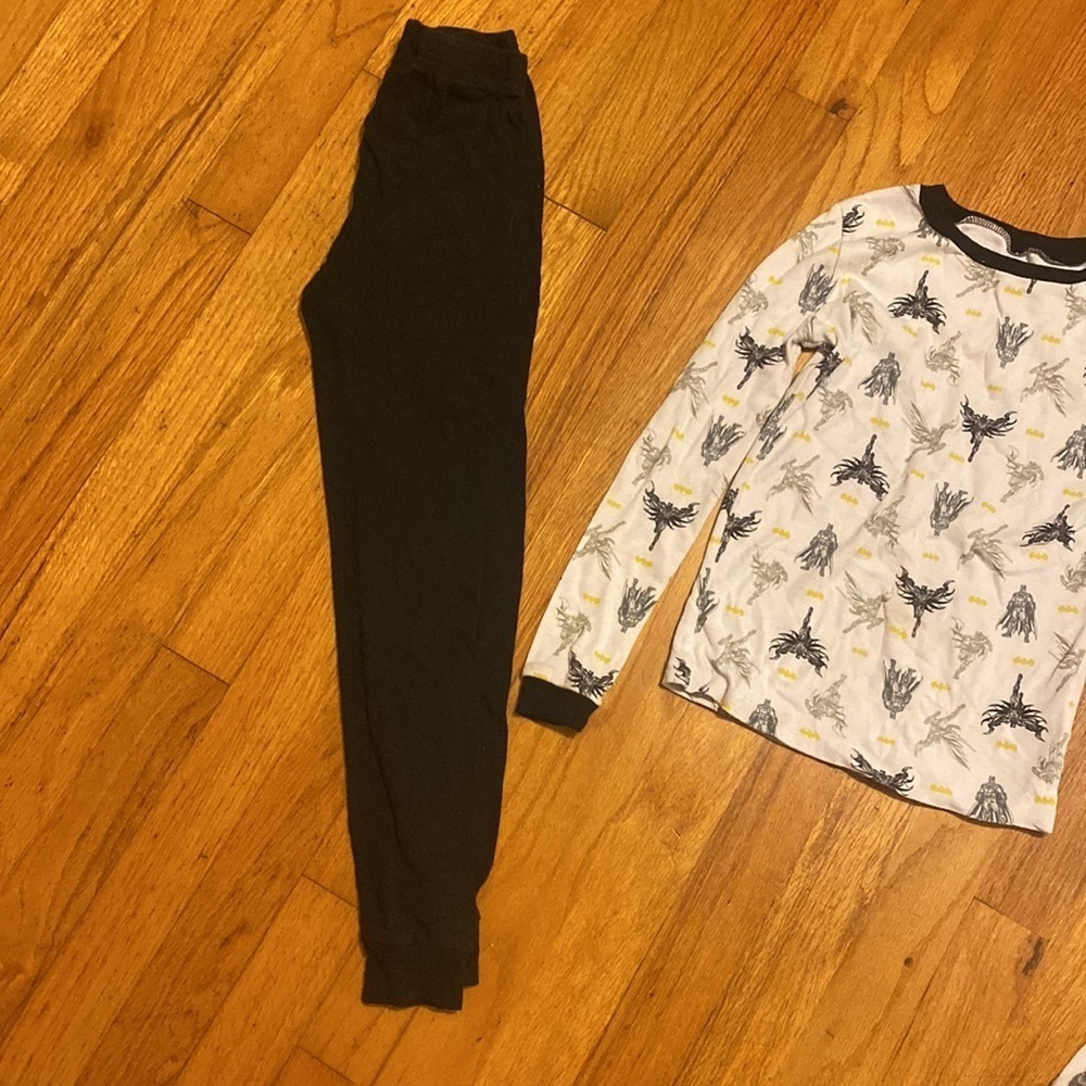 Batman Pajamas - Picture 4 of 9